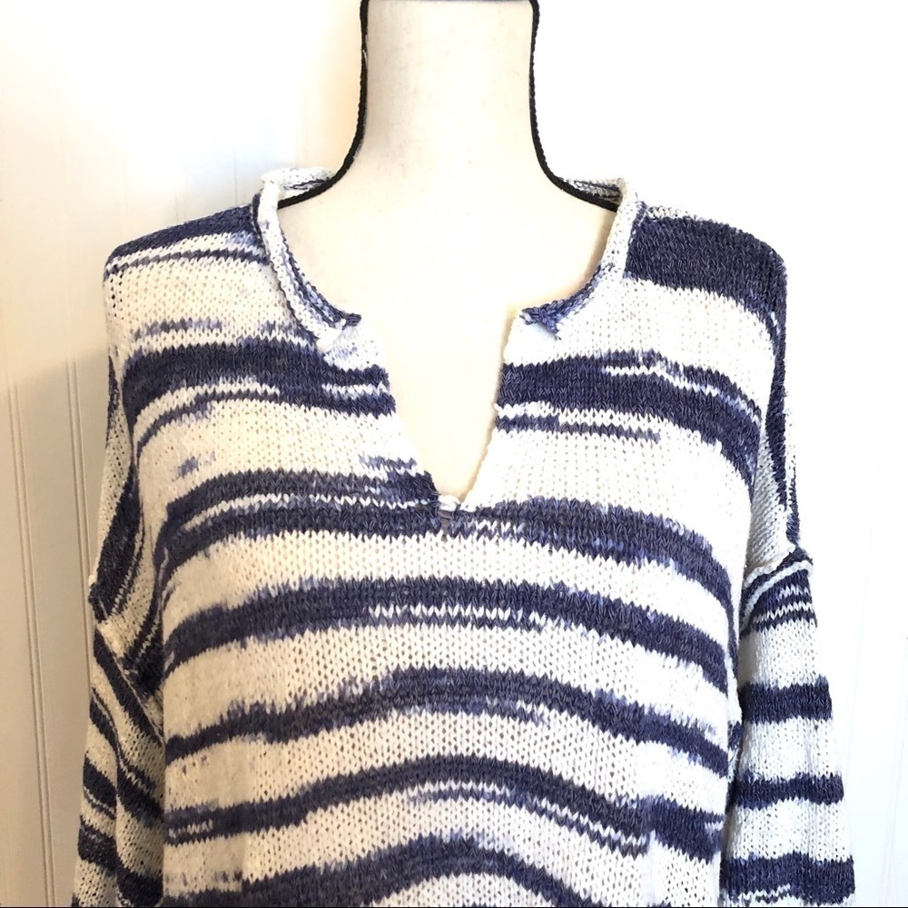ROMEO + JULIET Couture Striped Crop Sweater - Picture 3 of 6